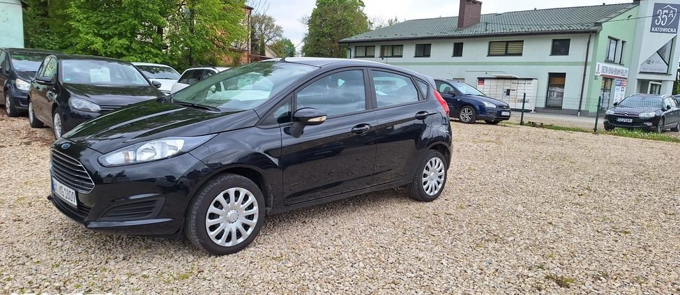 Ford Fiesta cena 31000 przebieg: 145947, rok produkcji 2015 z Jaworzno małe 562
